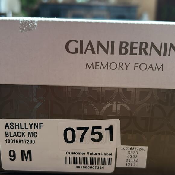 Giani Bernini Ashllyn Memory Foam Wedge Sandals Slip On Buckle Strap  NEW Size 9 - Picture 11 of 11